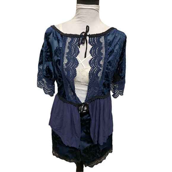 One of a kind designer short set - Picture 7 of 7